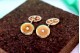 Botões de punho em ouro bicolor em formato de botão e diamantes 